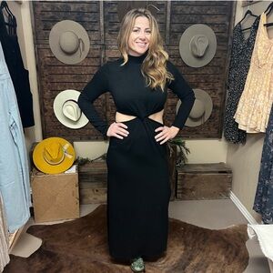 Elegant Black Maxi Dress